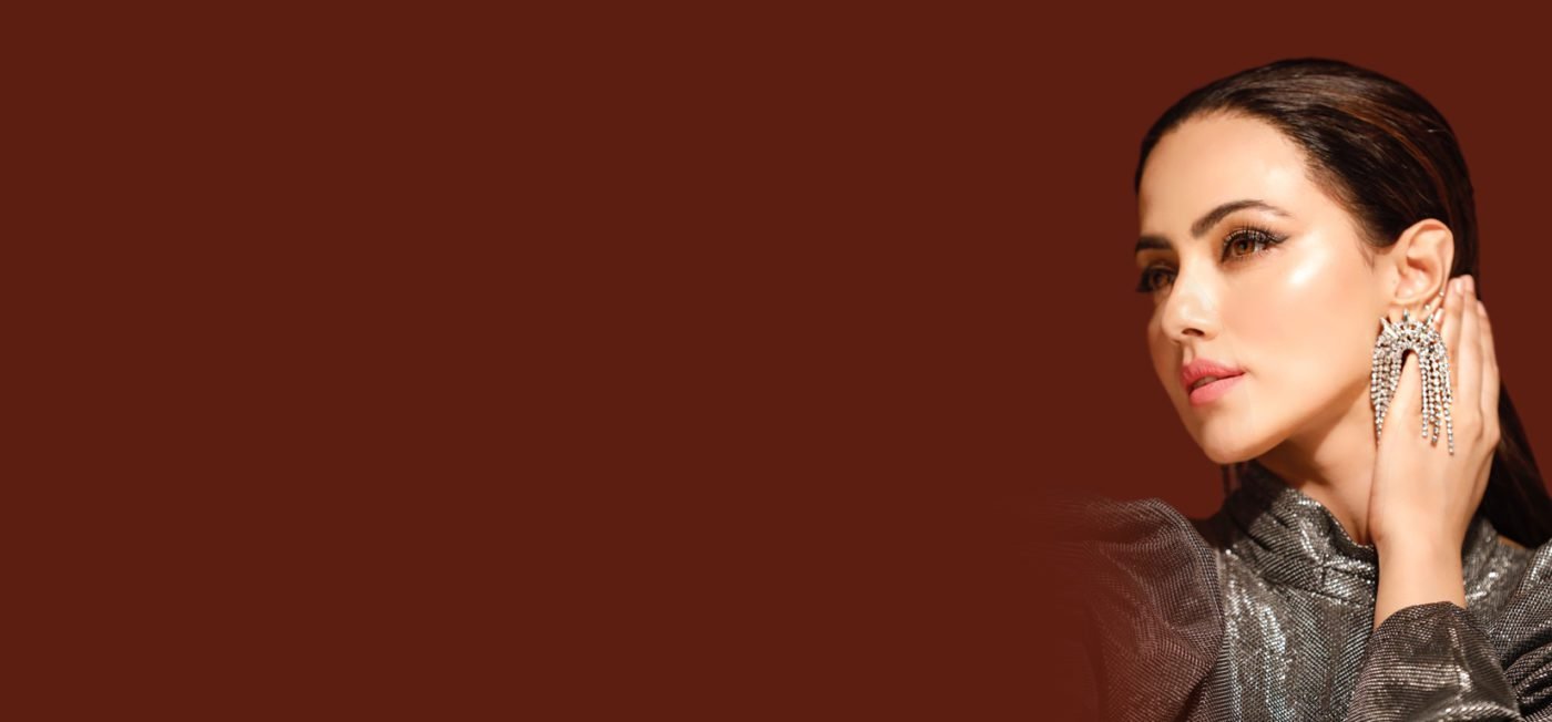 Face Spa by Sana Khan